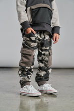 Load image into Gallery viewer, Camo Cargo Joggers