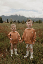 Load image into Gallery viewer, Children&#39;s Sweatshirt | Made It to The Mountains