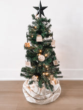 Load image into Gallery viewer, Mini Tree Ornament Set