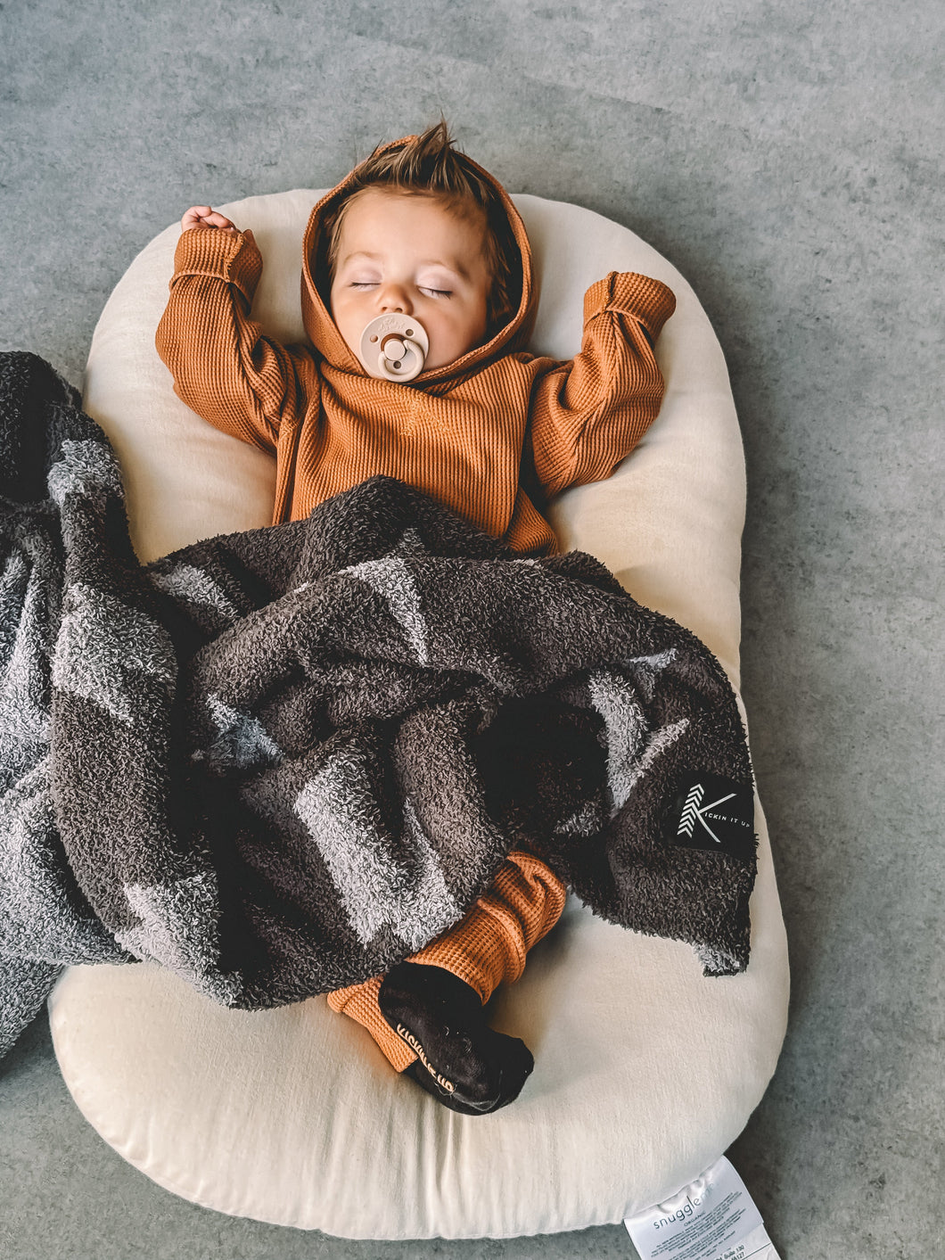 Black + Charcoal Bolt Cozy Blanket