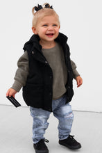 Load image into Gallery viewer, Hooded Puffer Vest - Black