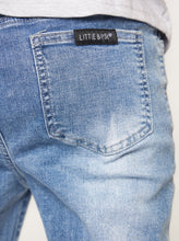 Load image into Gallery viewer, Relaxed Fit Distressed Denim