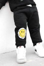 Load image into Gallery viewer, Smiley Elevated Sweatpant - Black