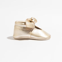 Load image into Gallery viewer, Platinum Knotted Bow Baby Shoe