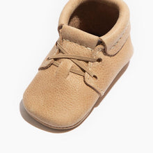 Load image into Gallery viewer, Weathered Brown Oxford Baby Shoe