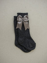 Load image into Gallery viewer, Mebie High Rise Bow Socks