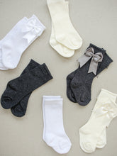 Load image into Gallery viewer, Mebie High Rise Bow Socks