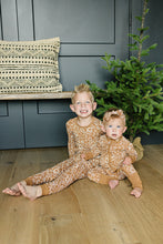 Load image into Gallery viewer, Gingerbread Bamboo Cozy Set