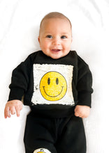 Load image into Gallery viewer, Smiley Elevated Crewneck - Black